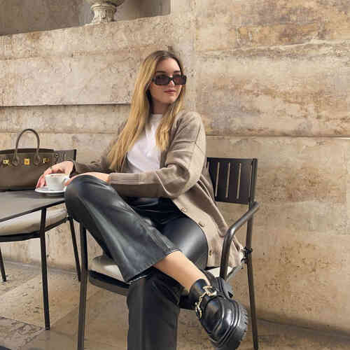Buttoned loose fit cashmere cardigan